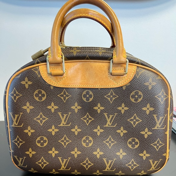 Louis Vuitton Trouville Bag - Picture 2 of 3